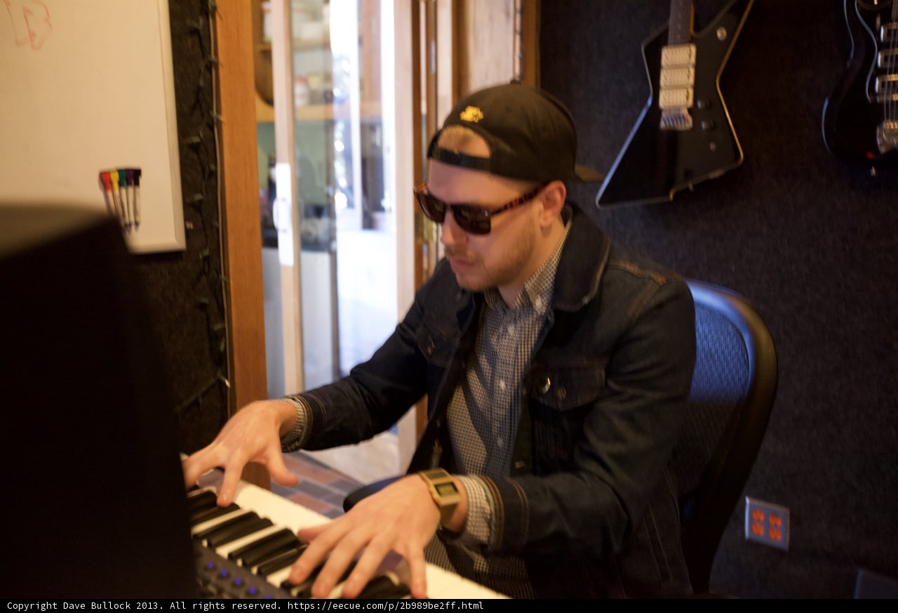 Keyboard Player in Shades