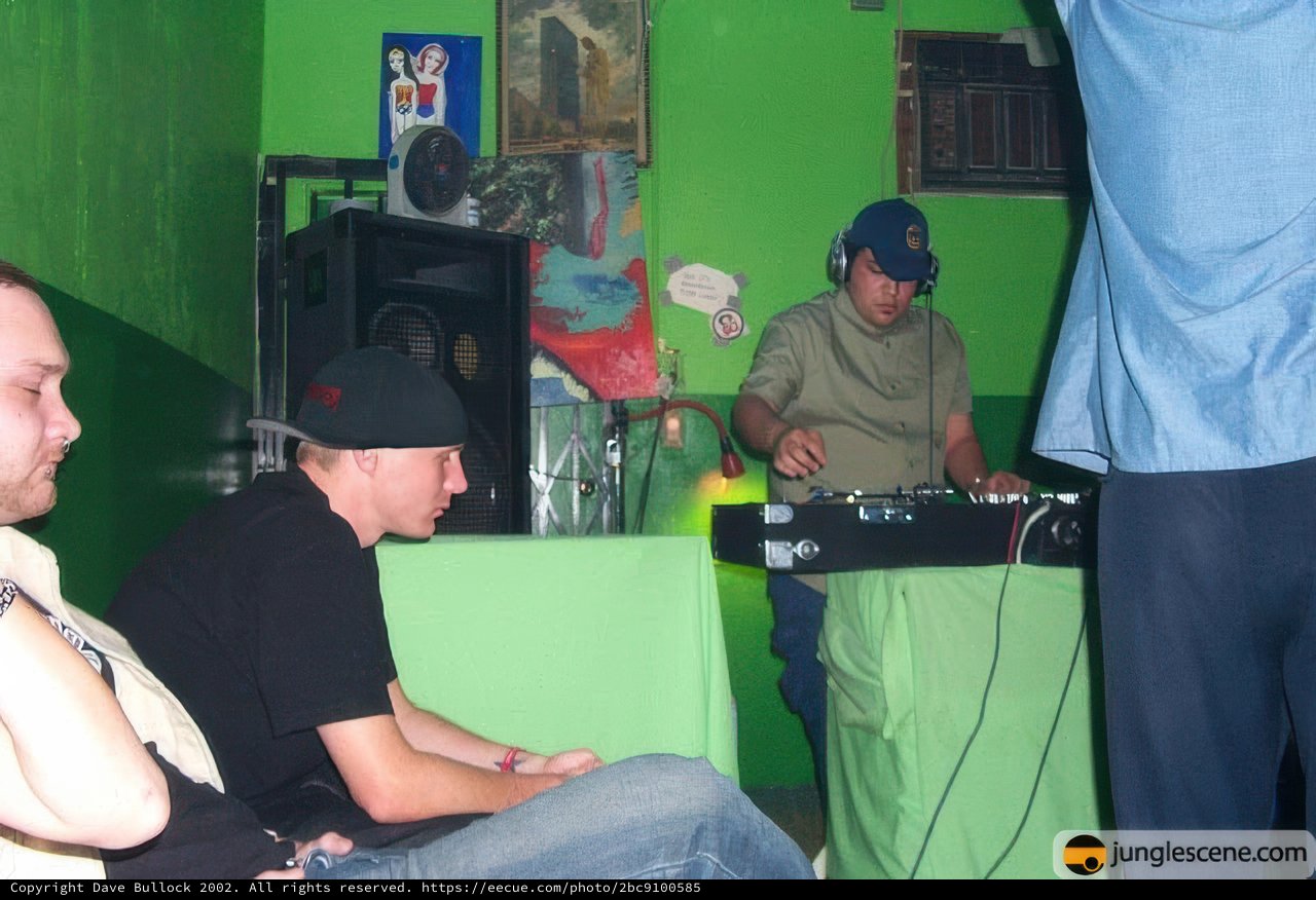 Jamming with the Entertainer