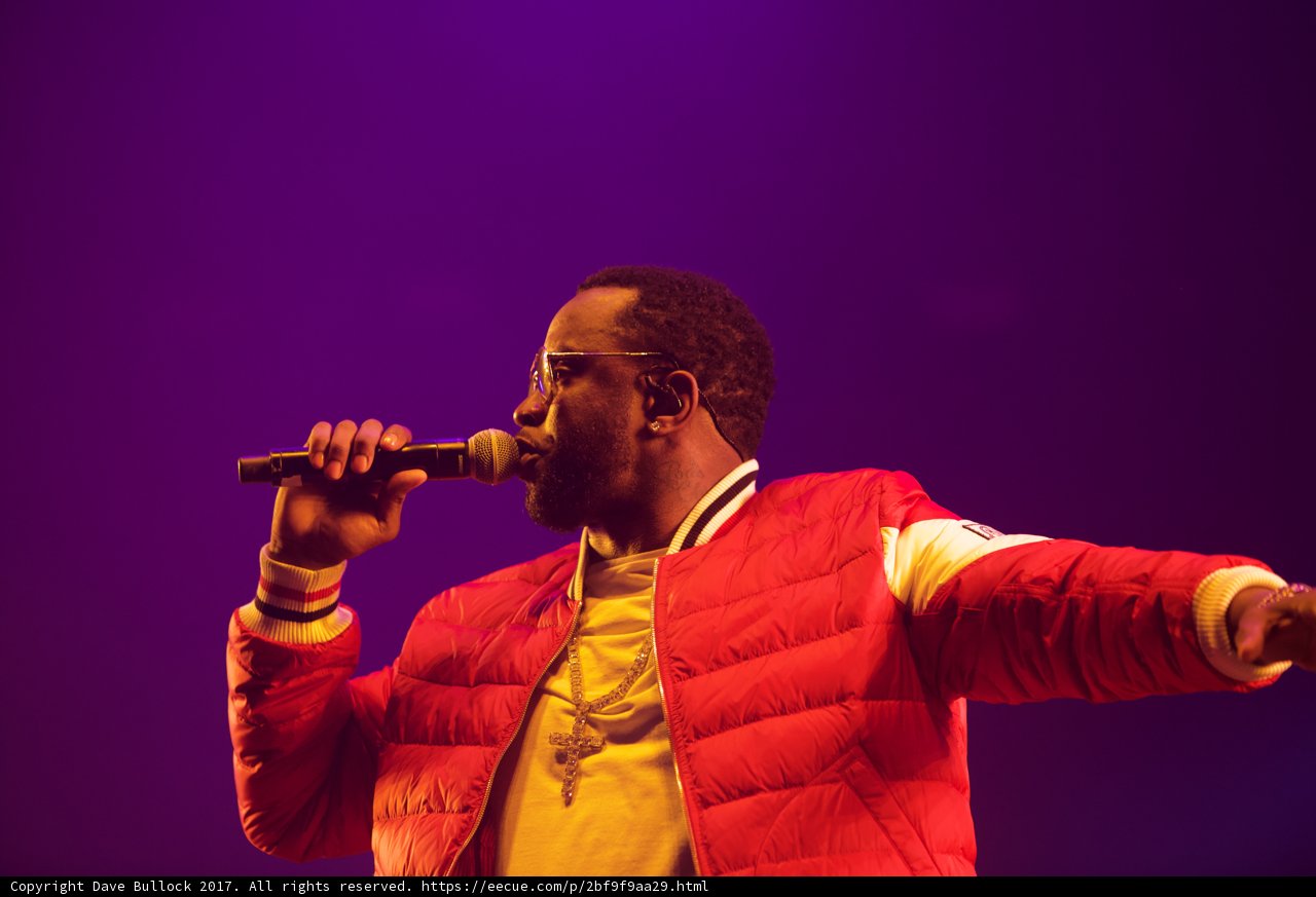 The Red Jacketed Entertainer
