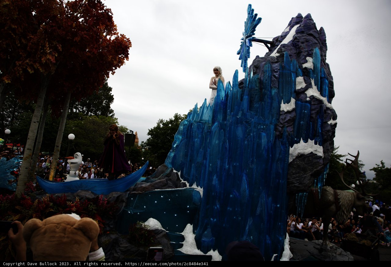 Enchanting Frozen Float at Disneyland 2023