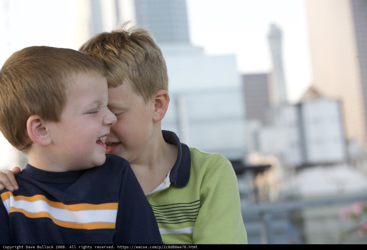 Cityscape Hug