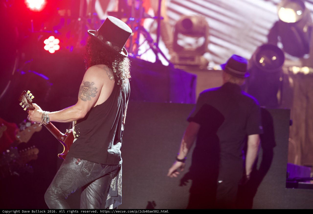 Slash and the Red Hot Chili Peppers Rock the Stage at Coachella 2016