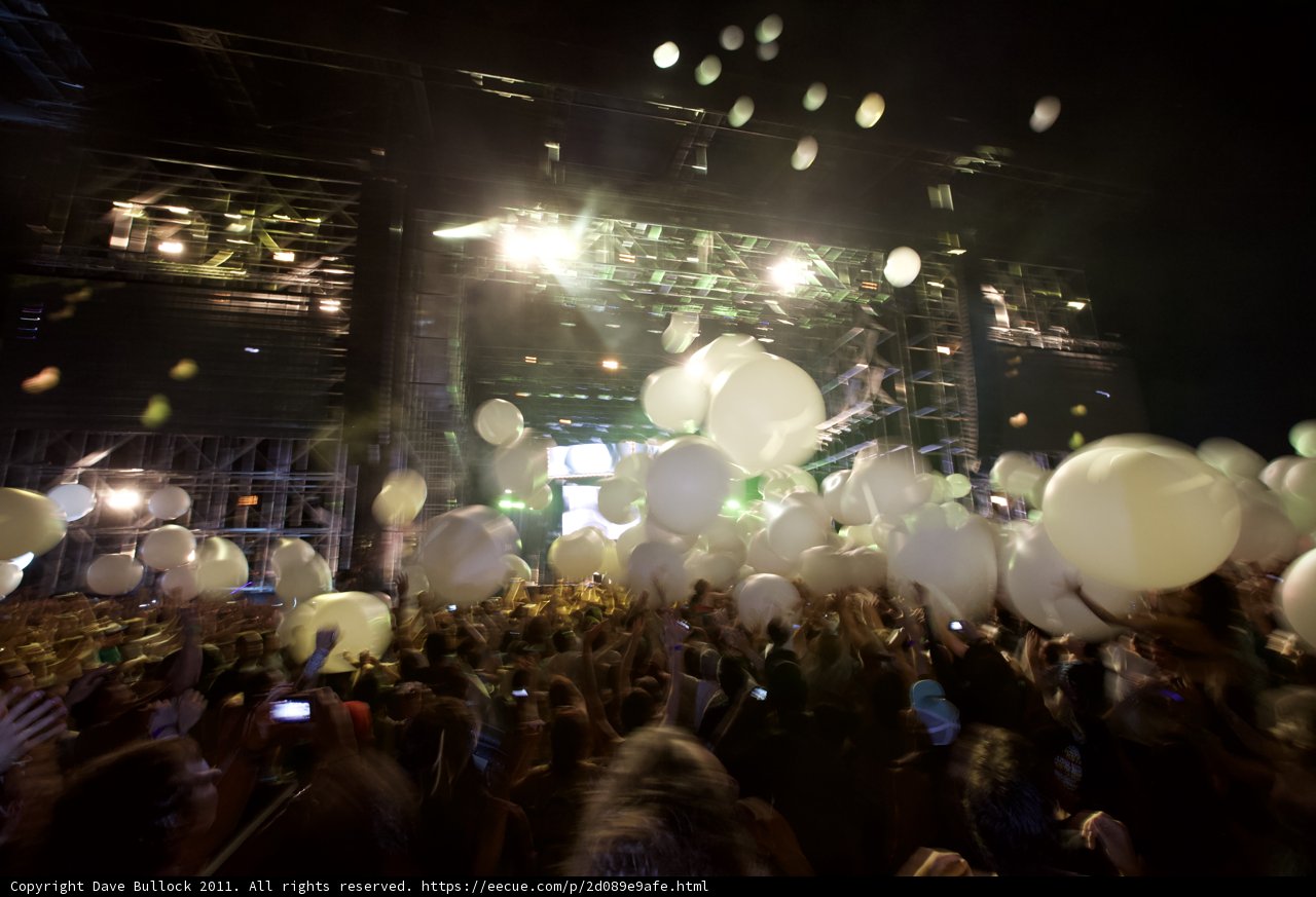 Light up the Crowd