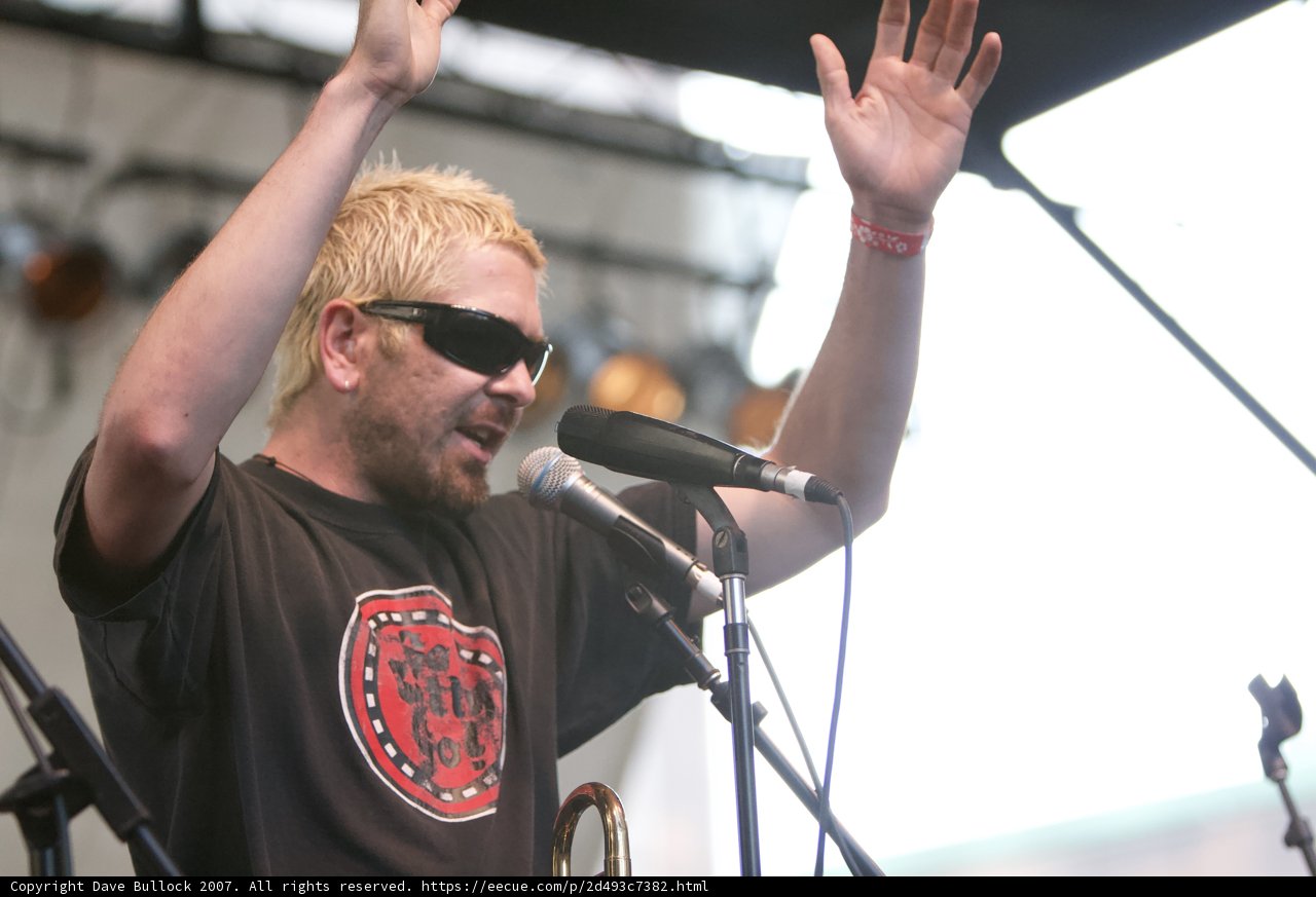 Ron Garvin rocks the stage with his electrifying performance