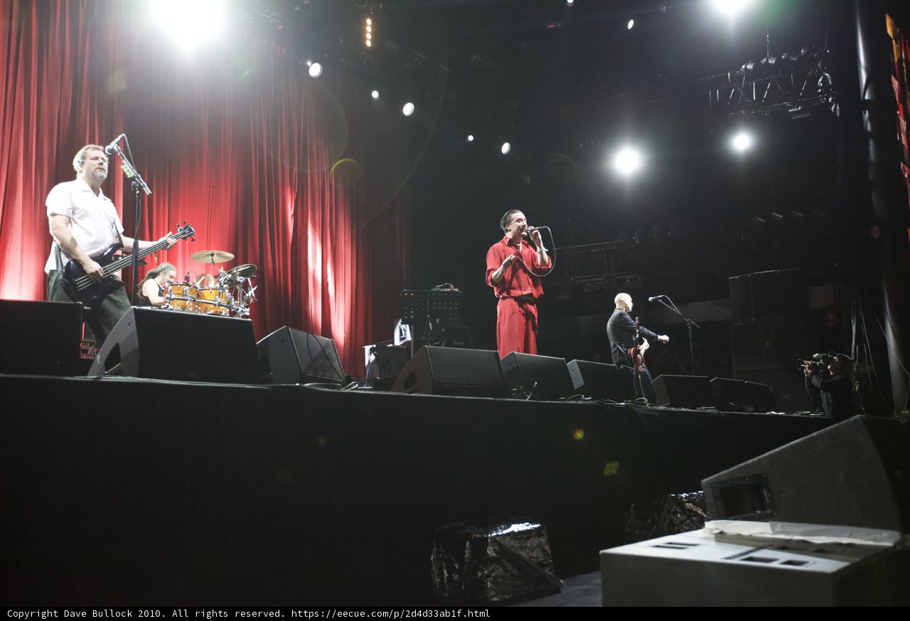 The Red Hot Chili Peppers Light Up London's O2 Arena