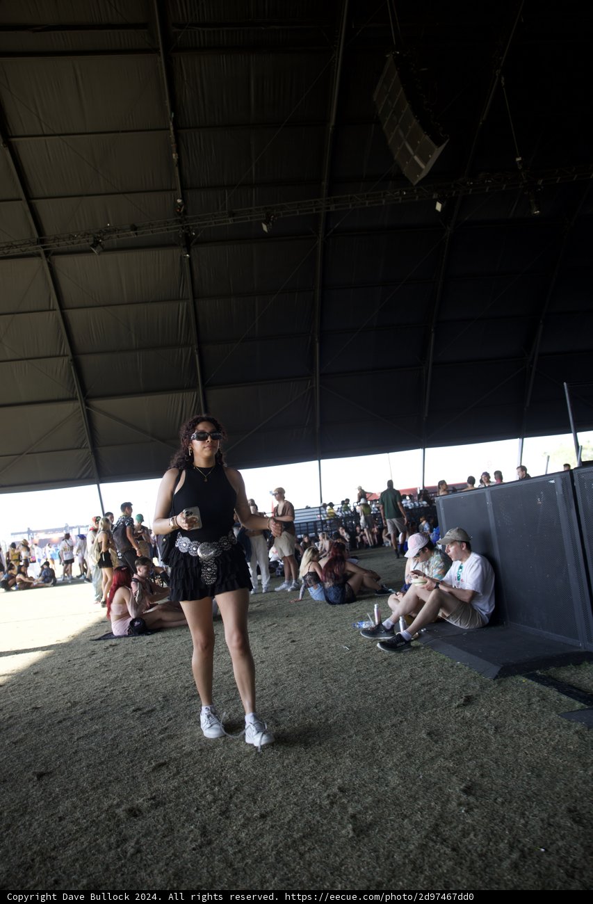 Festival Fashion Spotlight: A Casual Chic Attendee at Coachella 2024