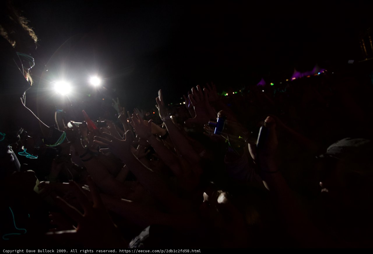 Electric Atmosphere at Coachella 2009