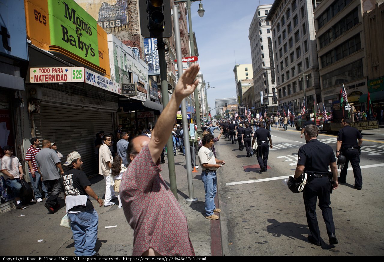 Man's Sign Raises Spirits of Many
