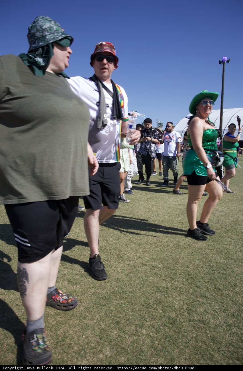Vibrant Festival Vibes: Coachella 2024 Style Showcase