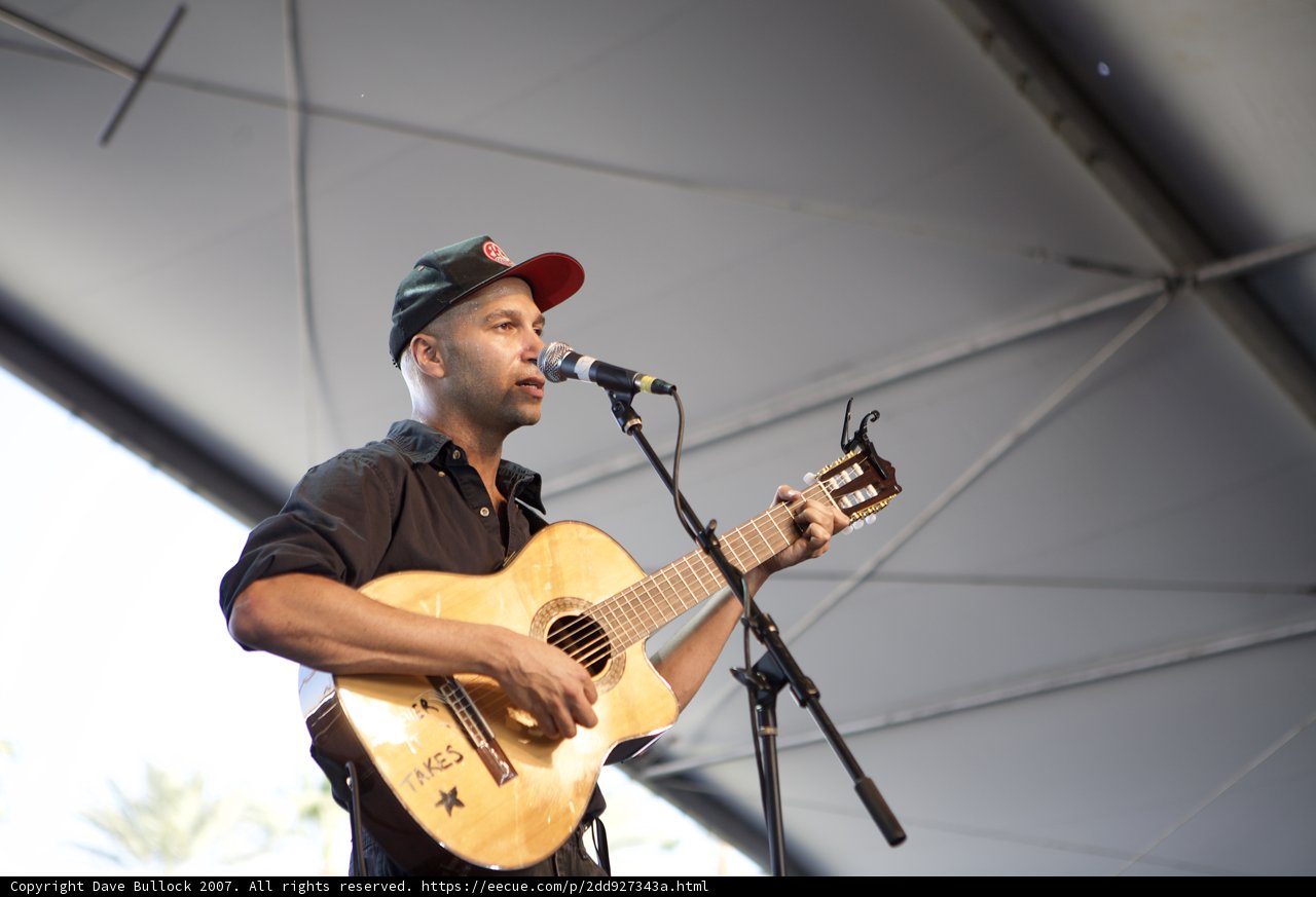 Tom Morello Rocks Coachella with his Electric Guitar and Microphone
