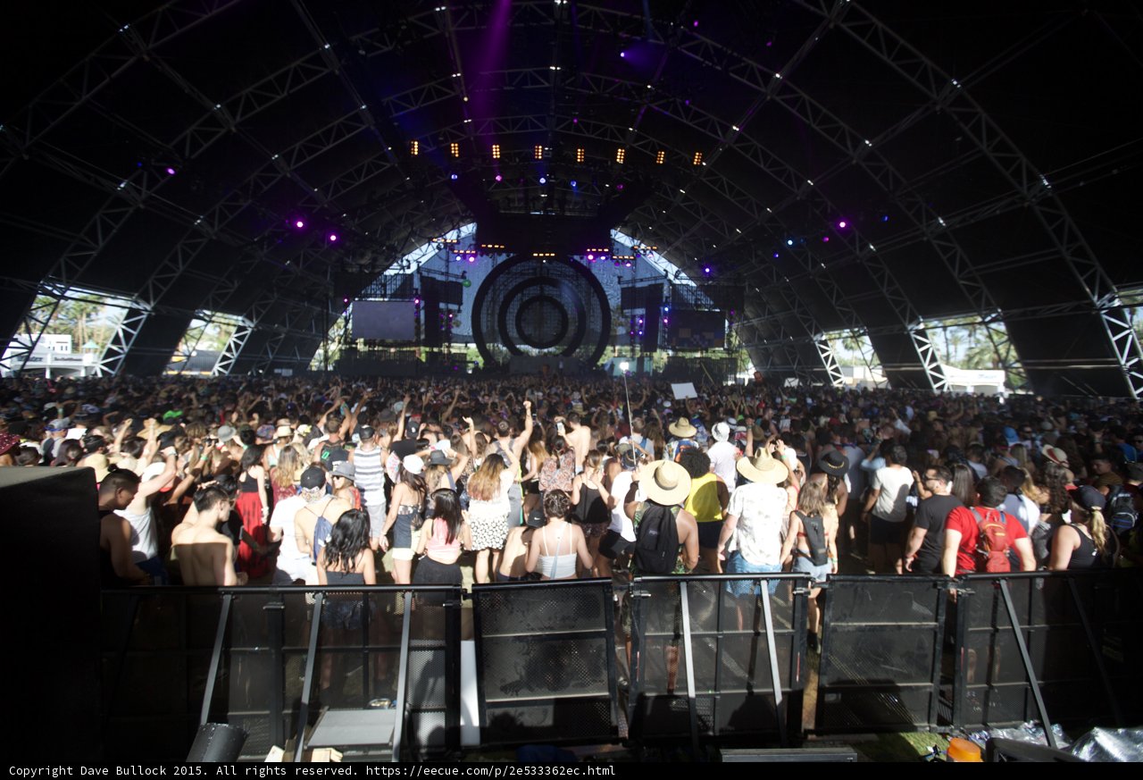 Crowd and Barricade