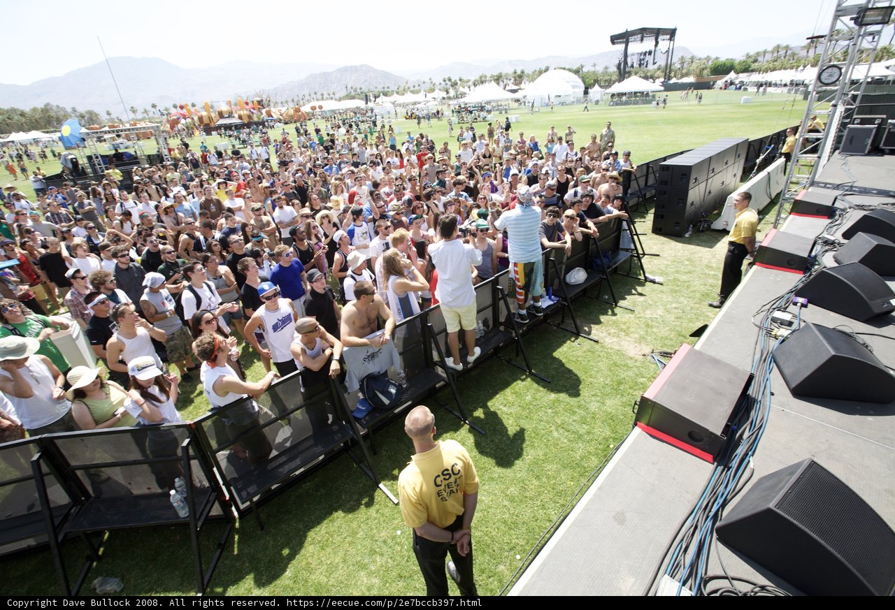 Coachella 2008 - A Sea of Music Lovers