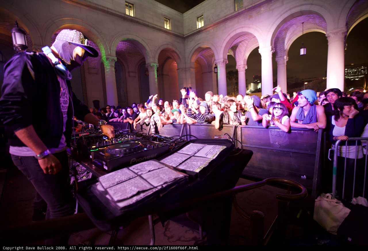 Detour DJ Delivers Unforgettable Urban Beats