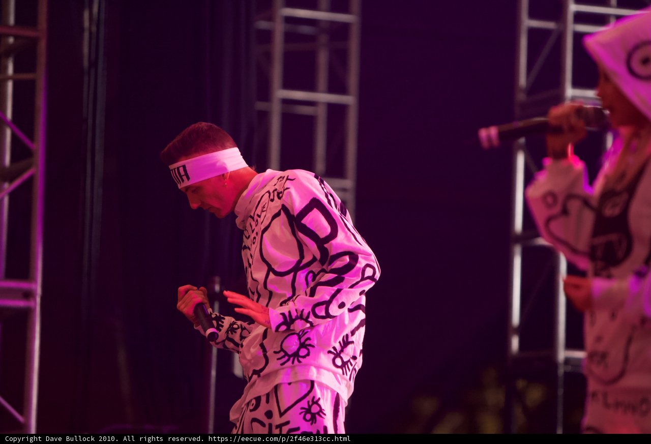 Solo White Outfit Rockstar