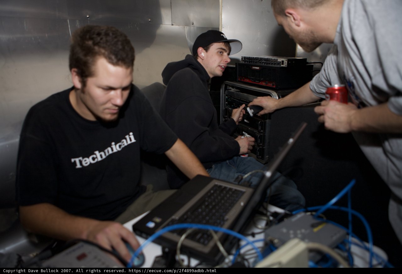 Laptop Lounge