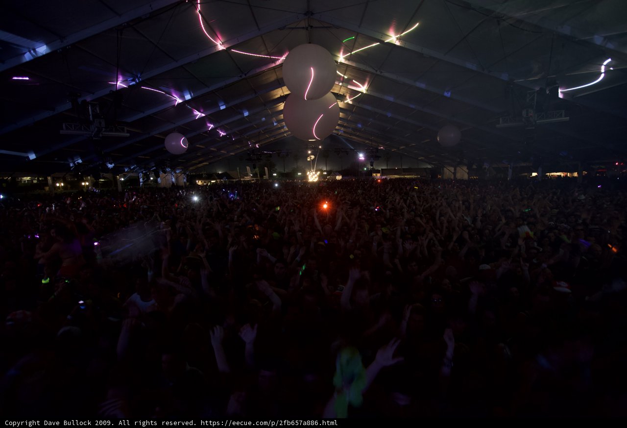 Lights, Balloons, and Music: The Ultimate Concert Experience