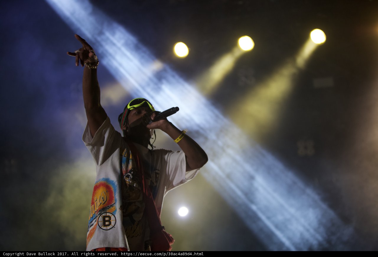 Spotlight on the Rockstar