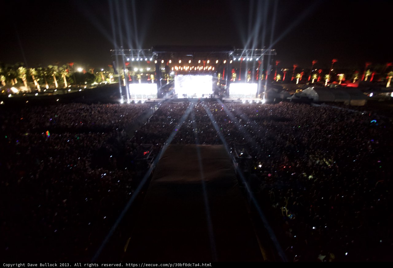 Shining Lights and Buzzing Crowds at Coachella 2013