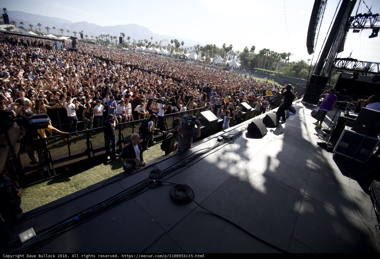 Coachella Sunday Groove