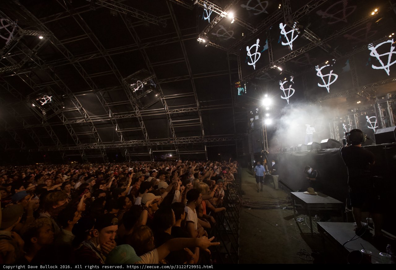 Light Up the Crowd