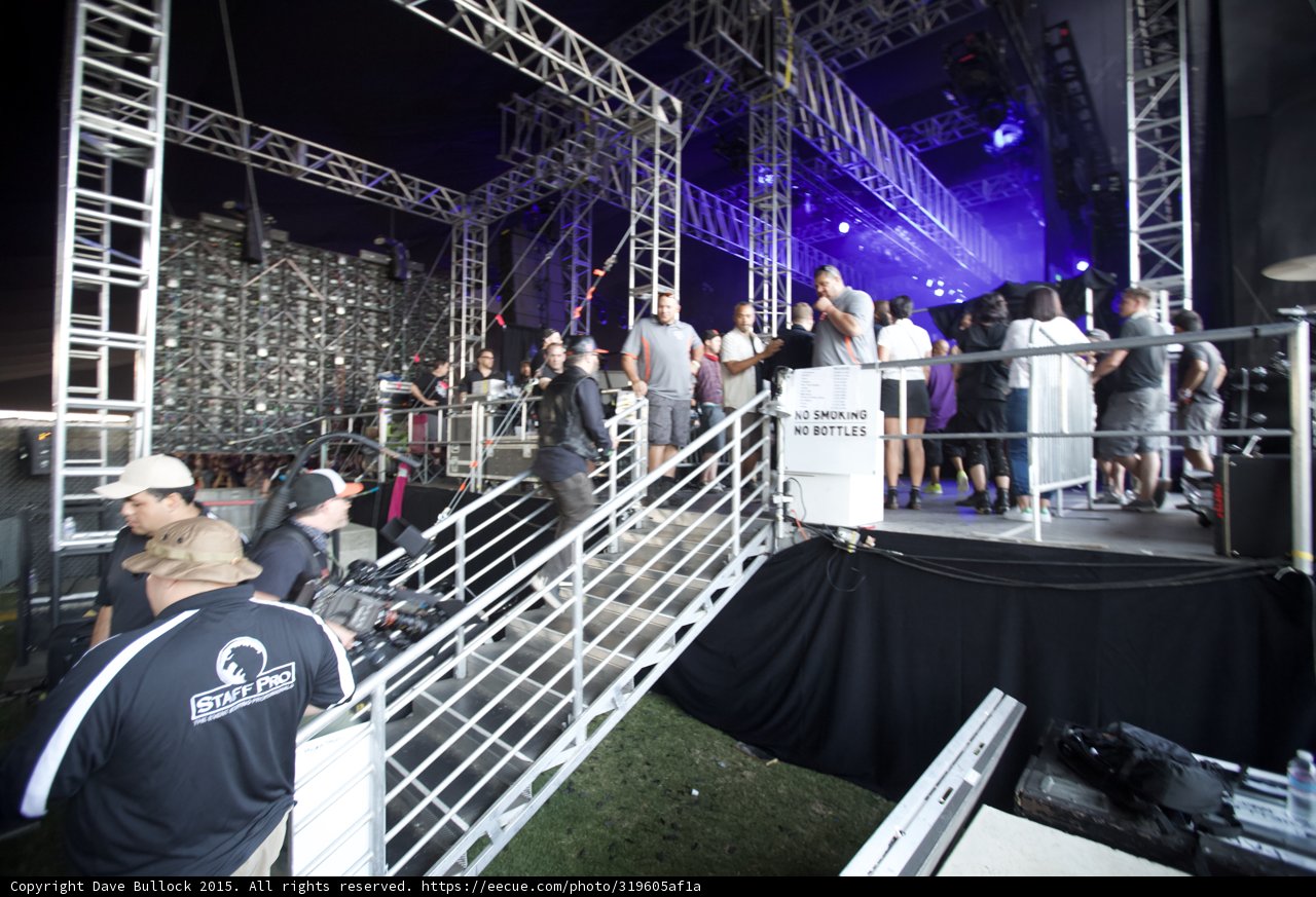 Photo Pit Crowd