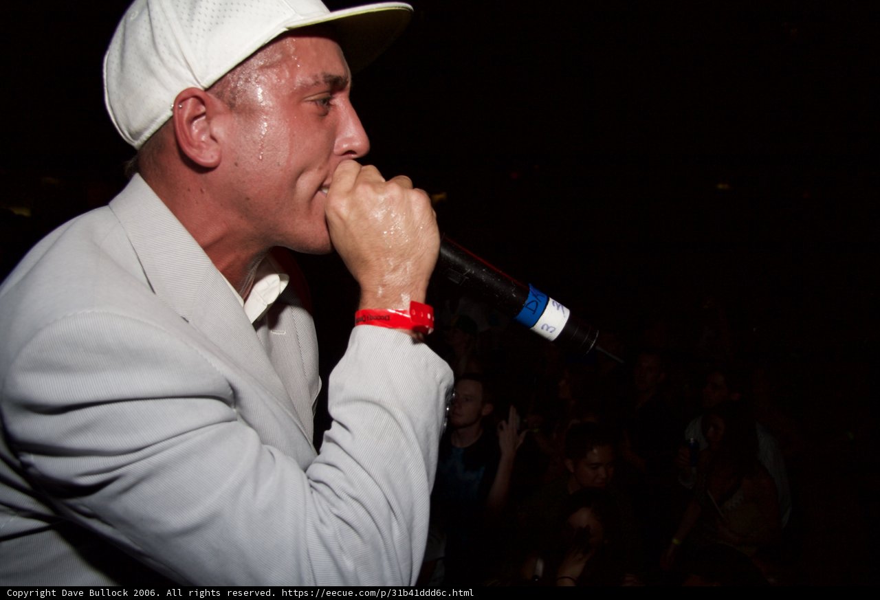 Solo Performance at an Urban Club