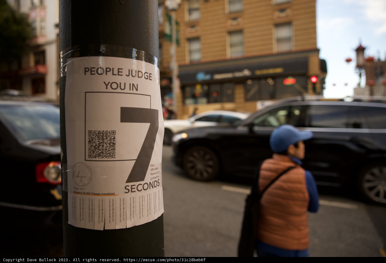 Urbane Encounter: A Slice of Chinatown Life
