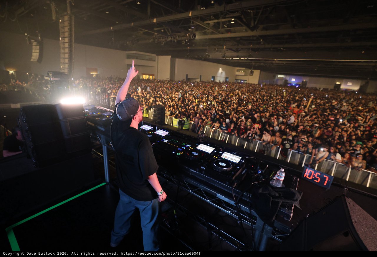 DJ Commands Massive Crowd at Wobbleland 2026