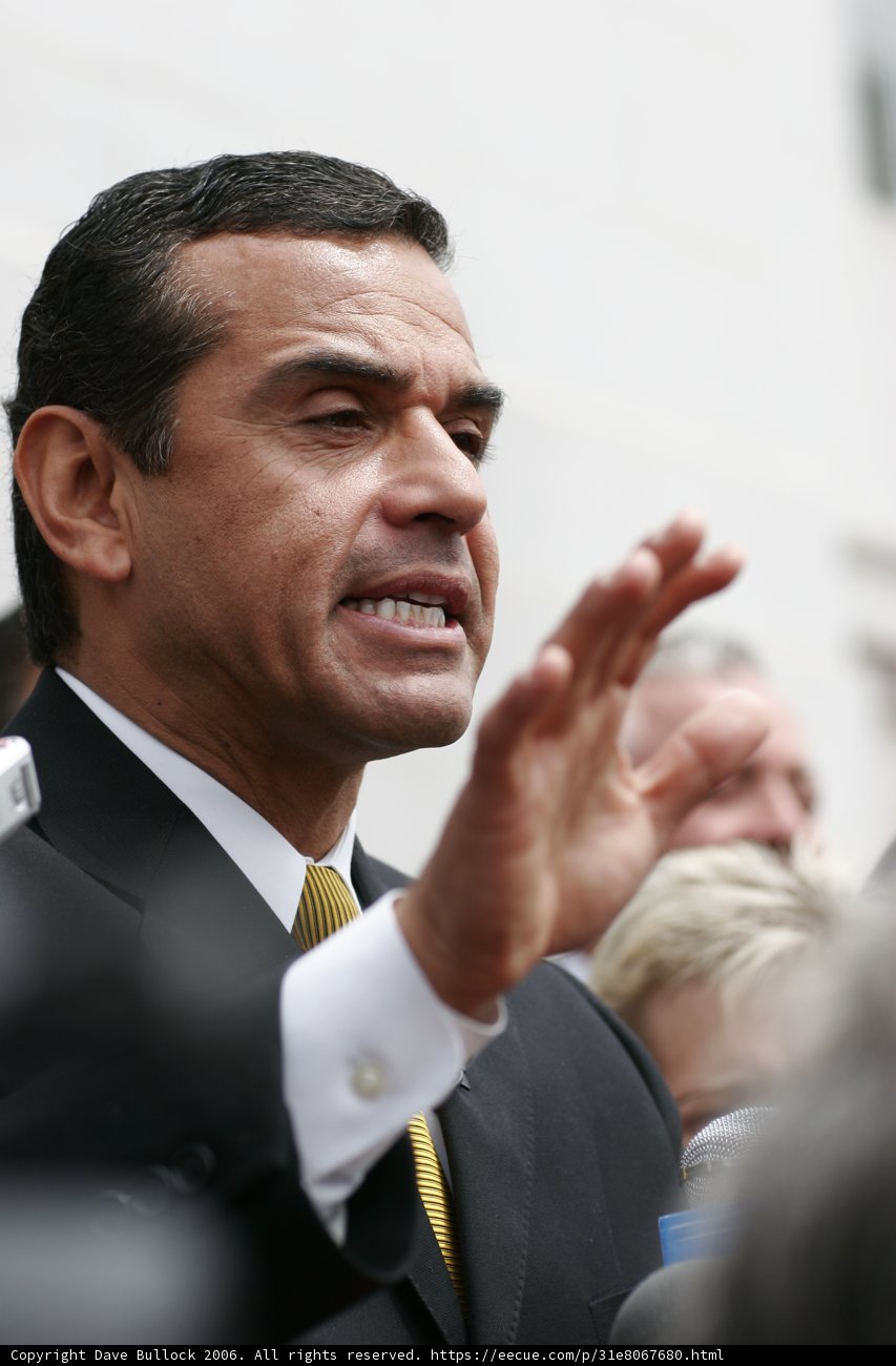Antonio Villaraigosa Addresses Media in Formal Attire