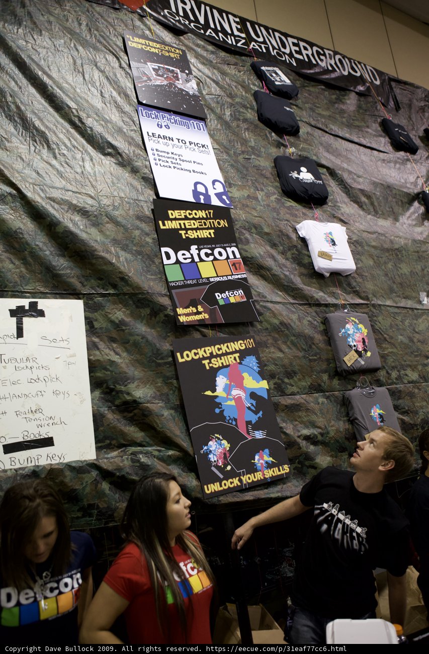 T-Shirt Sale at DEFCON 17