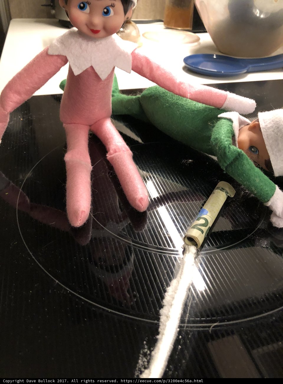 Elf Dolls Cleaning Duty