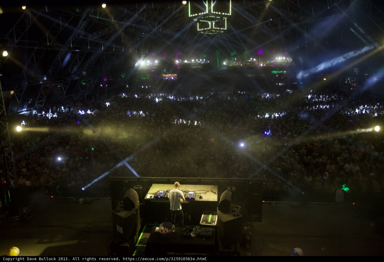 DJ takes Coachella stage by storm