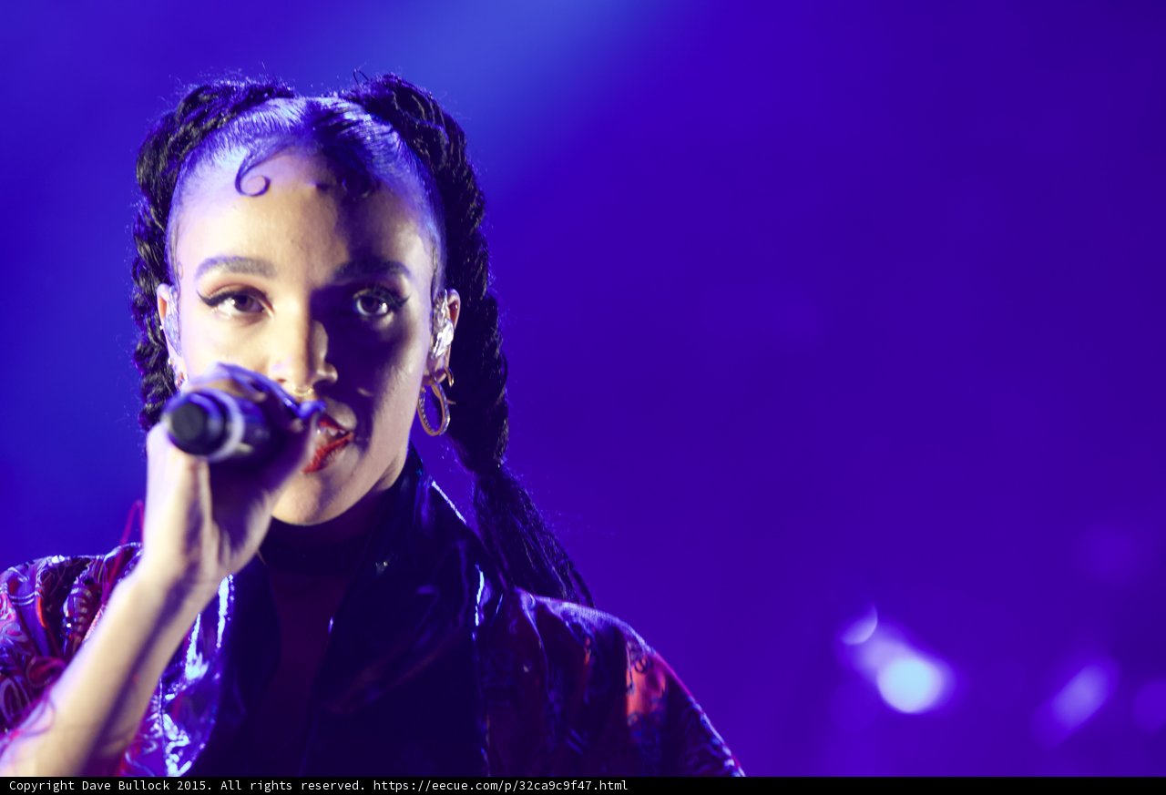 FKA twigs Portrait Face Visible Baby Hairs Swirls Cat-Eye Makeup Hoop Earrings Septum Ring Red Lipstick Braided Ponytails Black Choker Kimono Purple Blue Lighting Spotlight