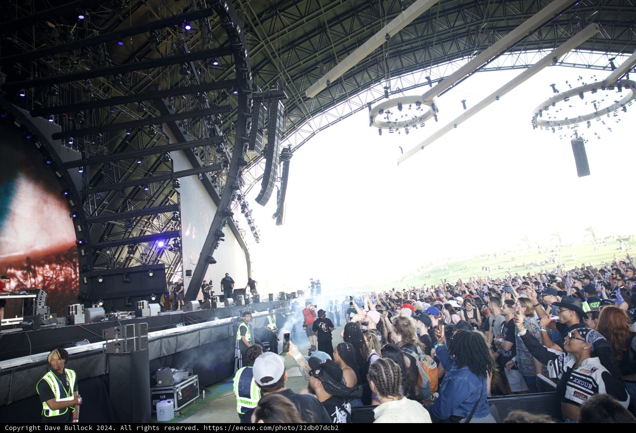 Vibrant Festival Vibes: Coachella 2024 Weekend 2
