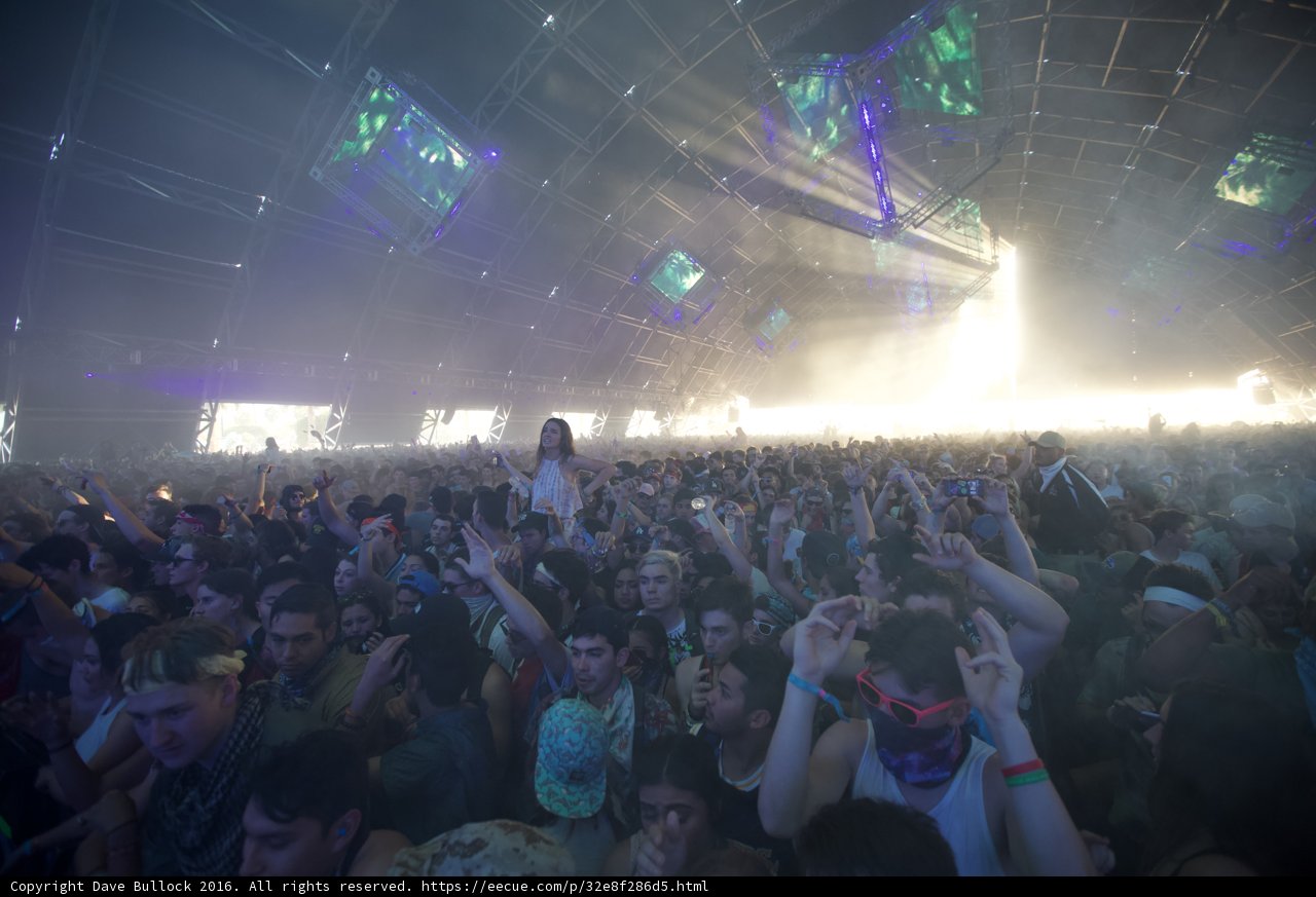 Coachella 2016: Rocking Out with the Crowd