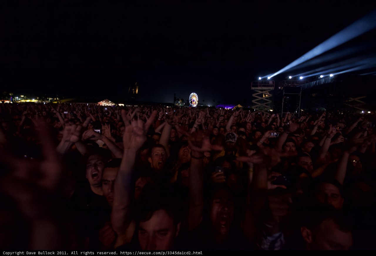 Big Four Festival Concertgoers Reach for the Stars