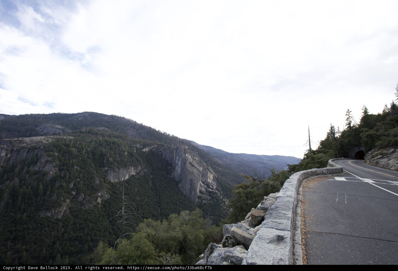 Mountain Skate: A Daring Descent