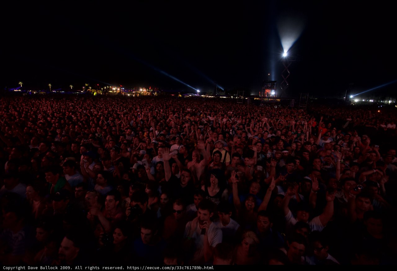 Epic Crowd at Coachella 2009