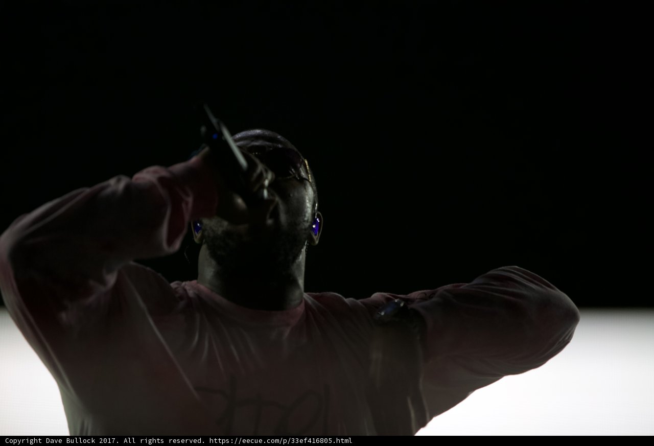 Pink-Shirt Performer