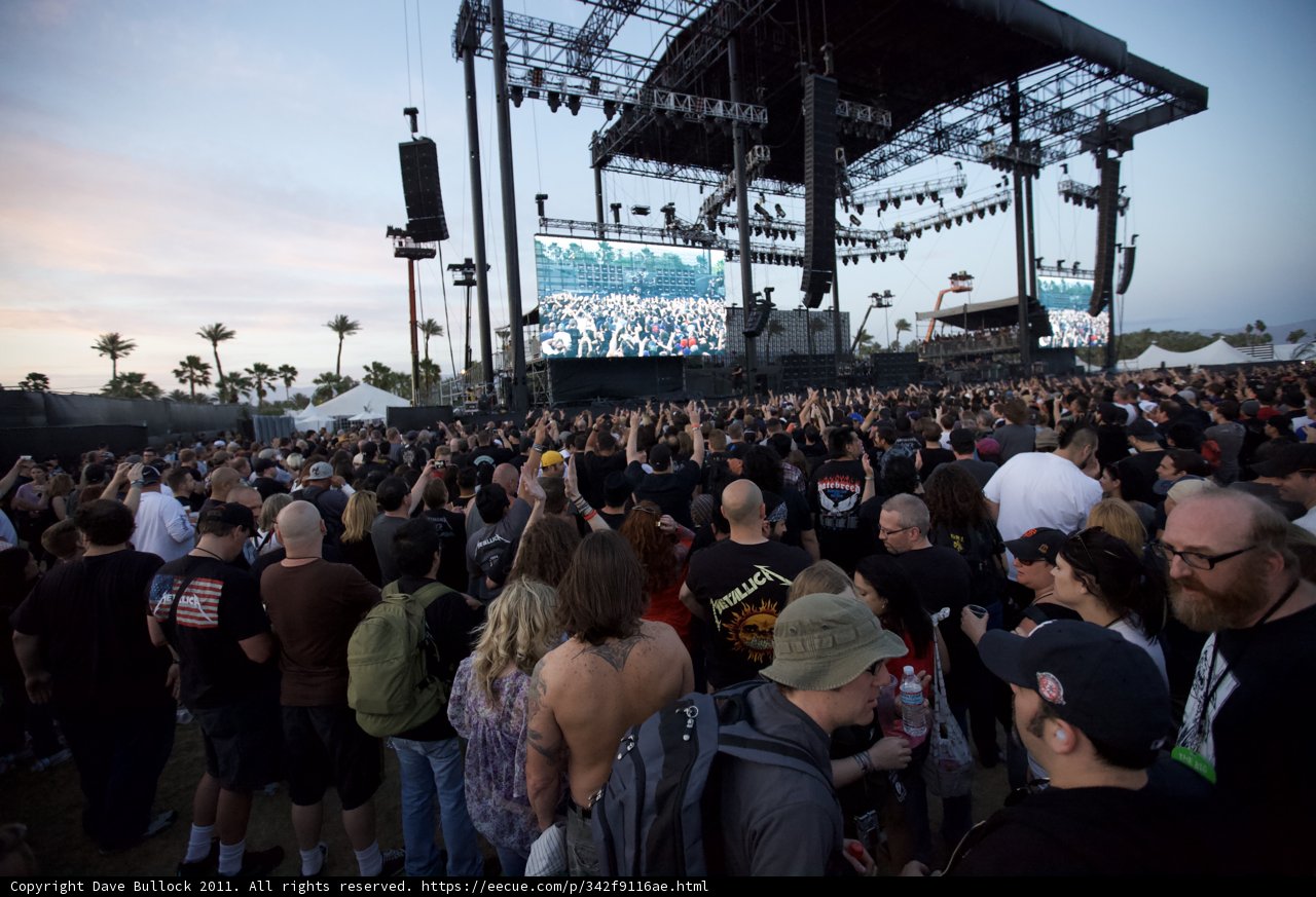Big Four Festival Crowd Rocks the Desert