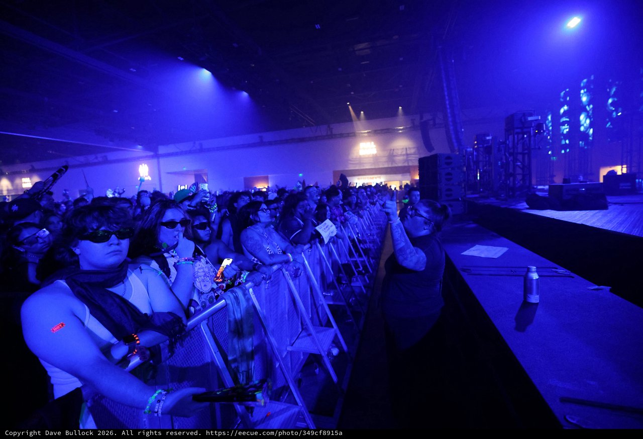 Crowd Surges Forward at Wobbleland 2026 Bass Festival