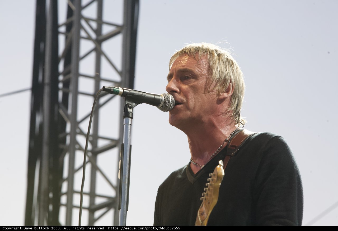 Paul Weller rocks Coachella