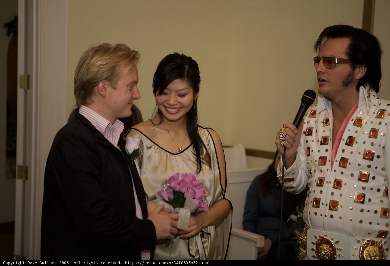 The King and His Admirer at the Wakkako Wedding