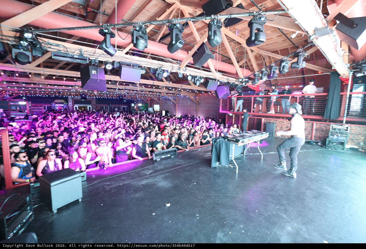 DJ Ignites Packed Crowd at Wobbleland 2026