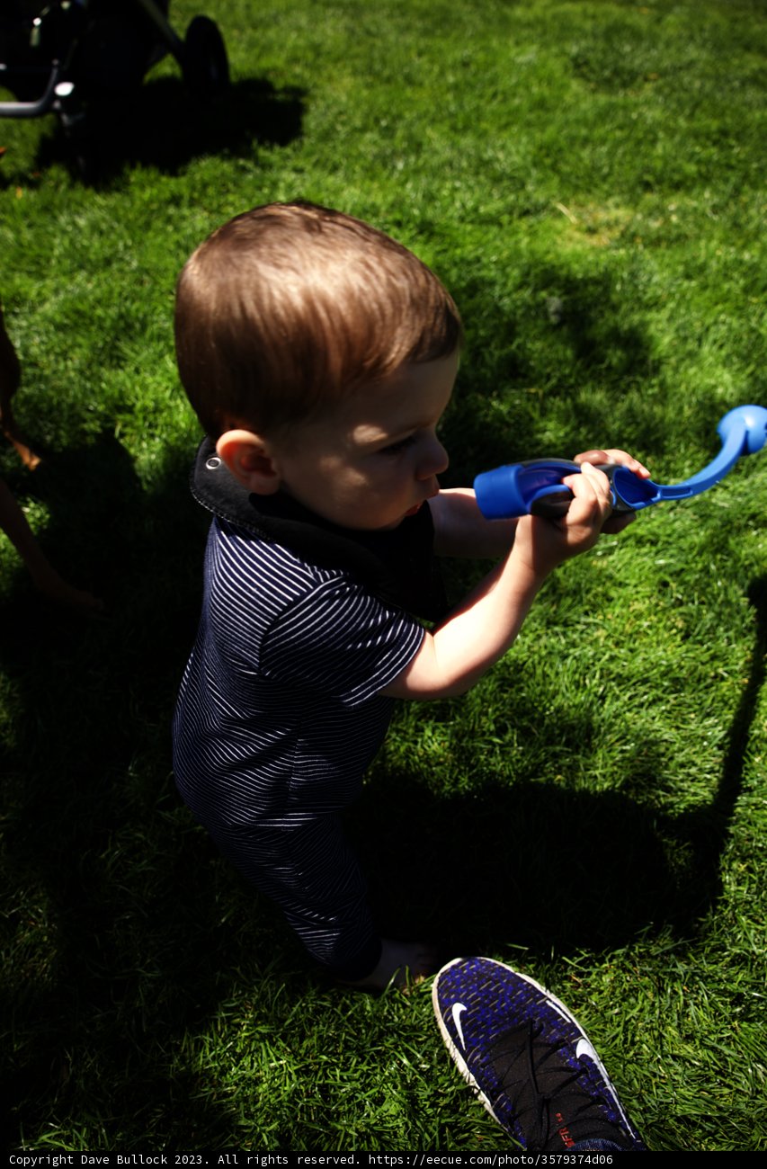 Summer Days at Delores Park: Frisbee Fun