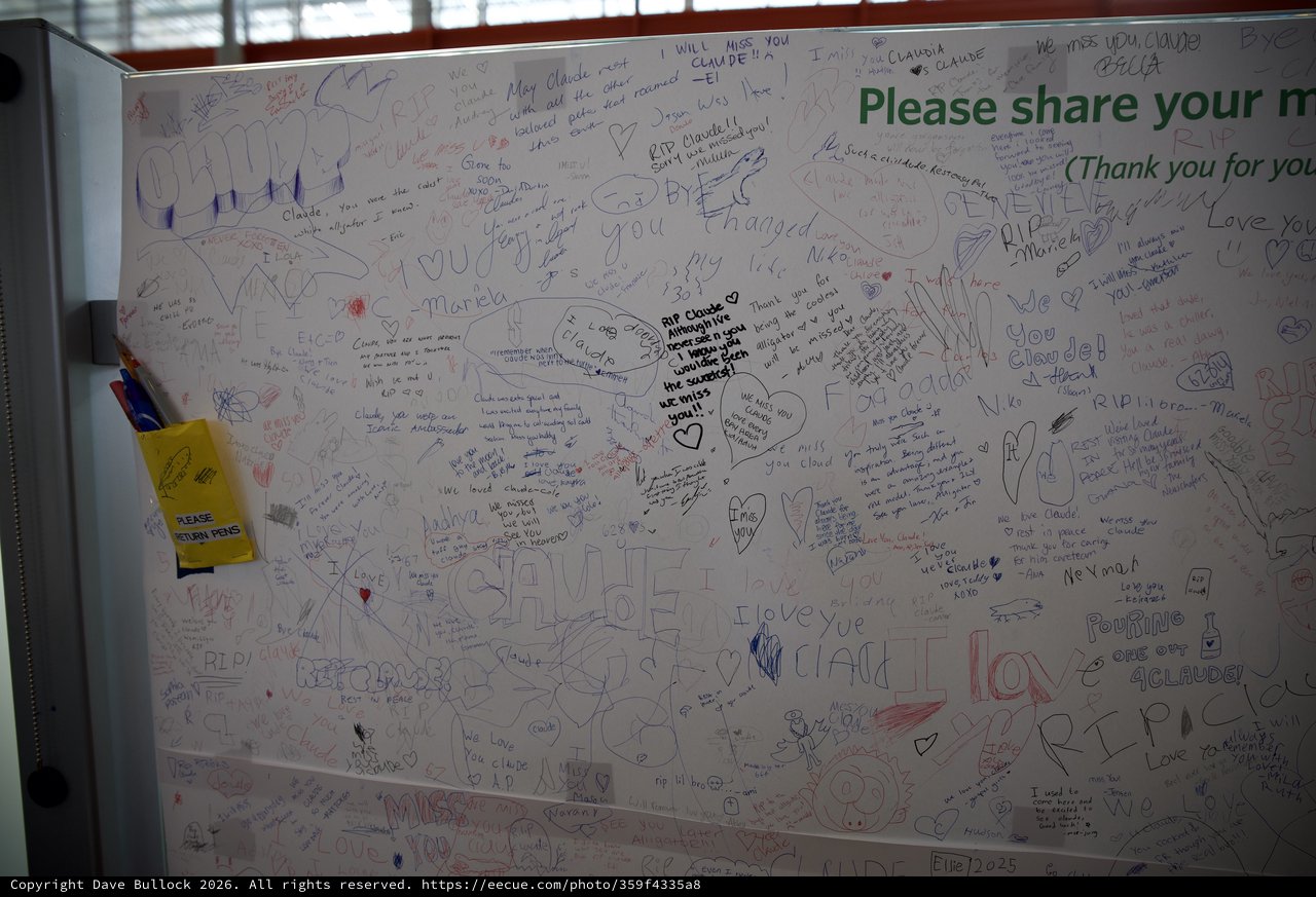 Farewell Messages on Memorial Board for Claude