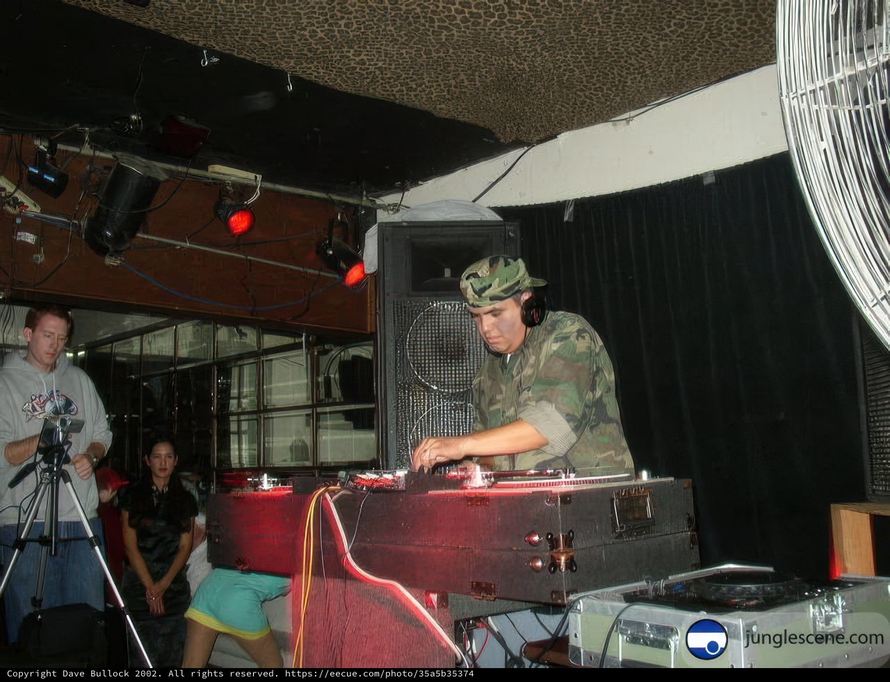 Halloween DJ Hat Trick