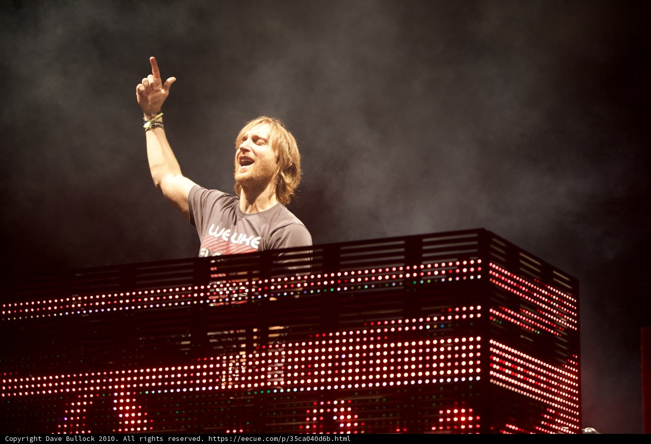 David Guetta electrifies the crowd at Coachella