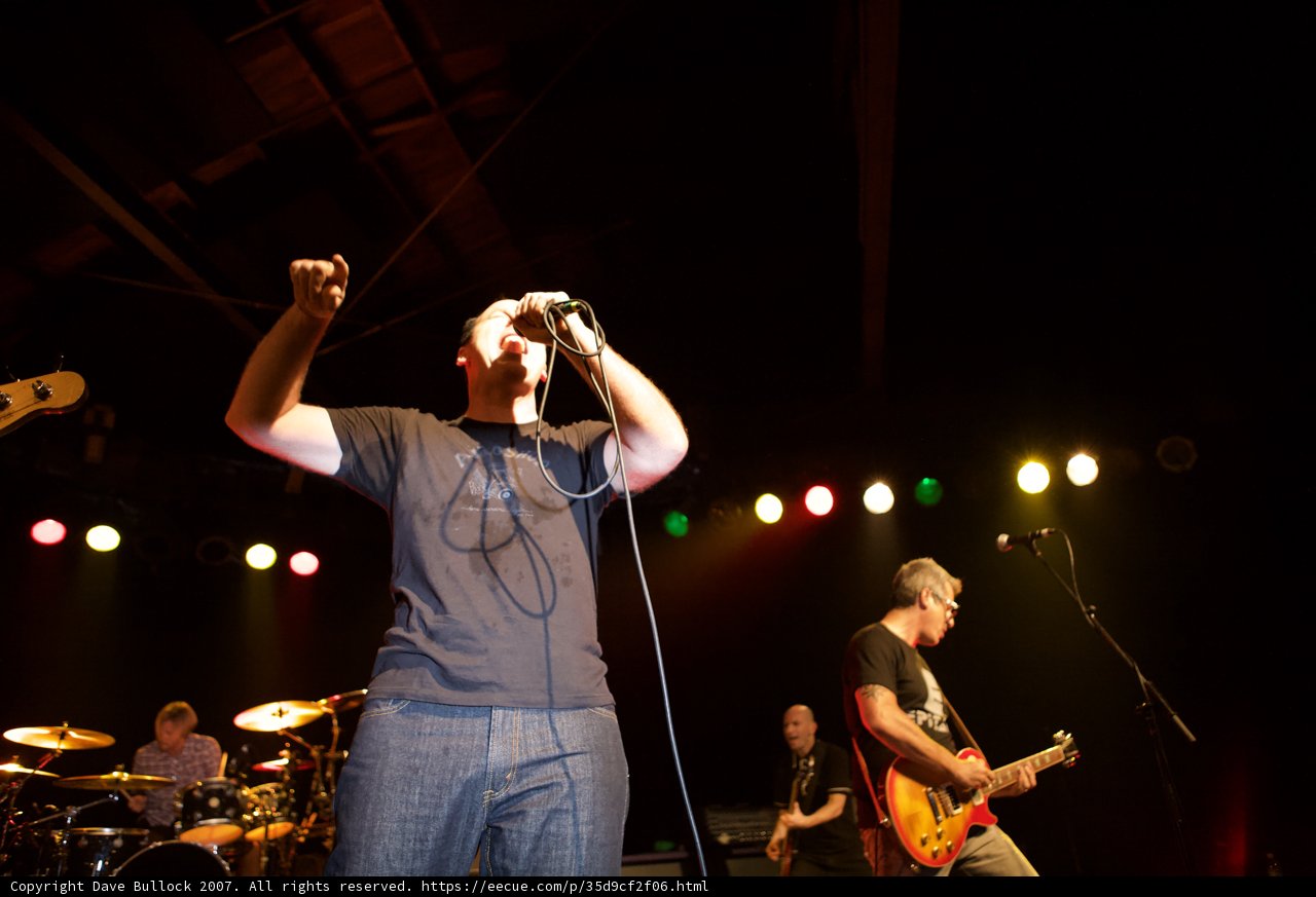Live performance at the Glasshouse