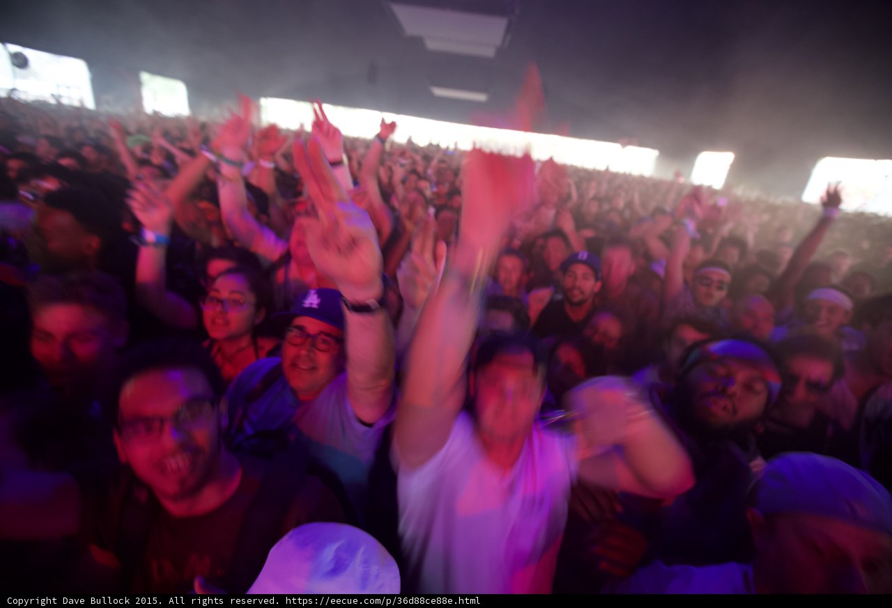 Sahara Crowd Red Purple